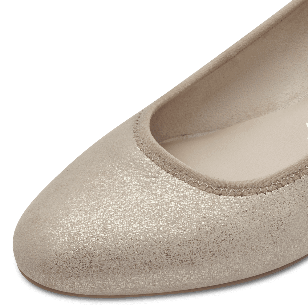 Leather Wedge pumps - Beige