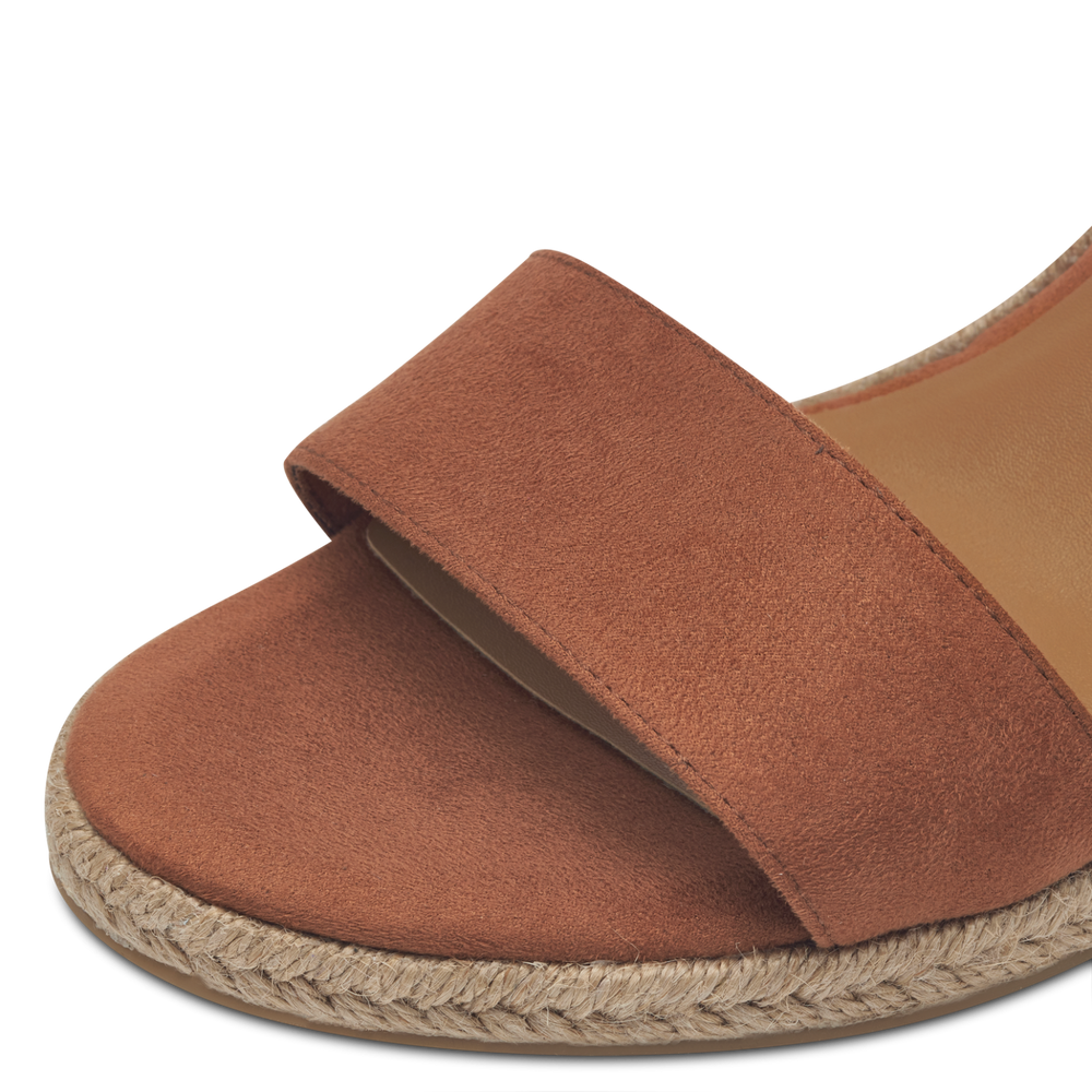 Heeled sandal - brown